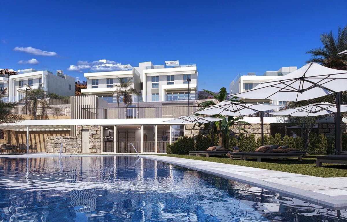 4 bedroom Semi-detached Villa for sale in La Cala de Mijas with pool garage - € 990,000 (Ref: 9709177)