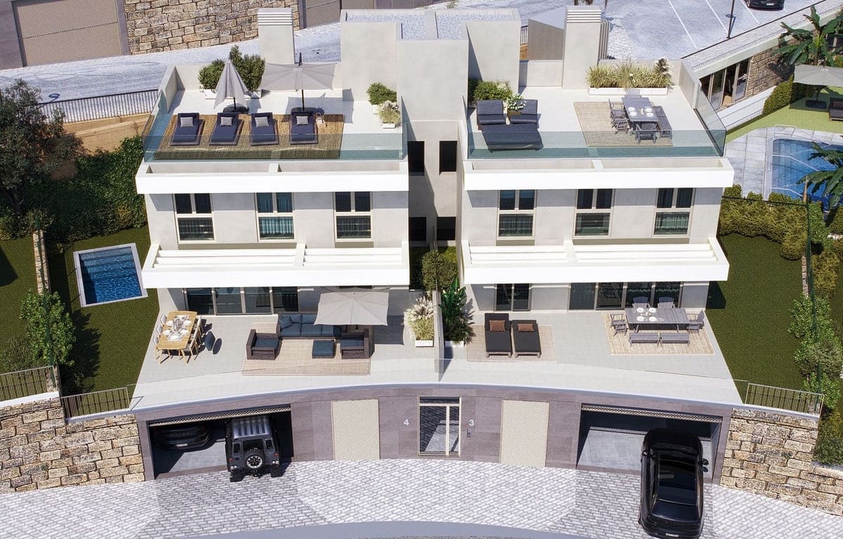 4 bedroom Semi-detached Villa for sale in La Cala de Mijas with pool garage - € 990,000 (Ref: 9709177)