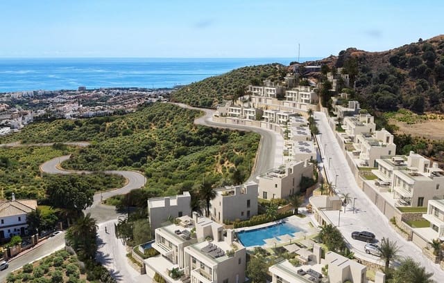 4 soverom Kjedet enebolig til salgs i La Cala de Mijas, Mijas med svømmebasseng garasje - € 990 000 (Ref: 9709177)