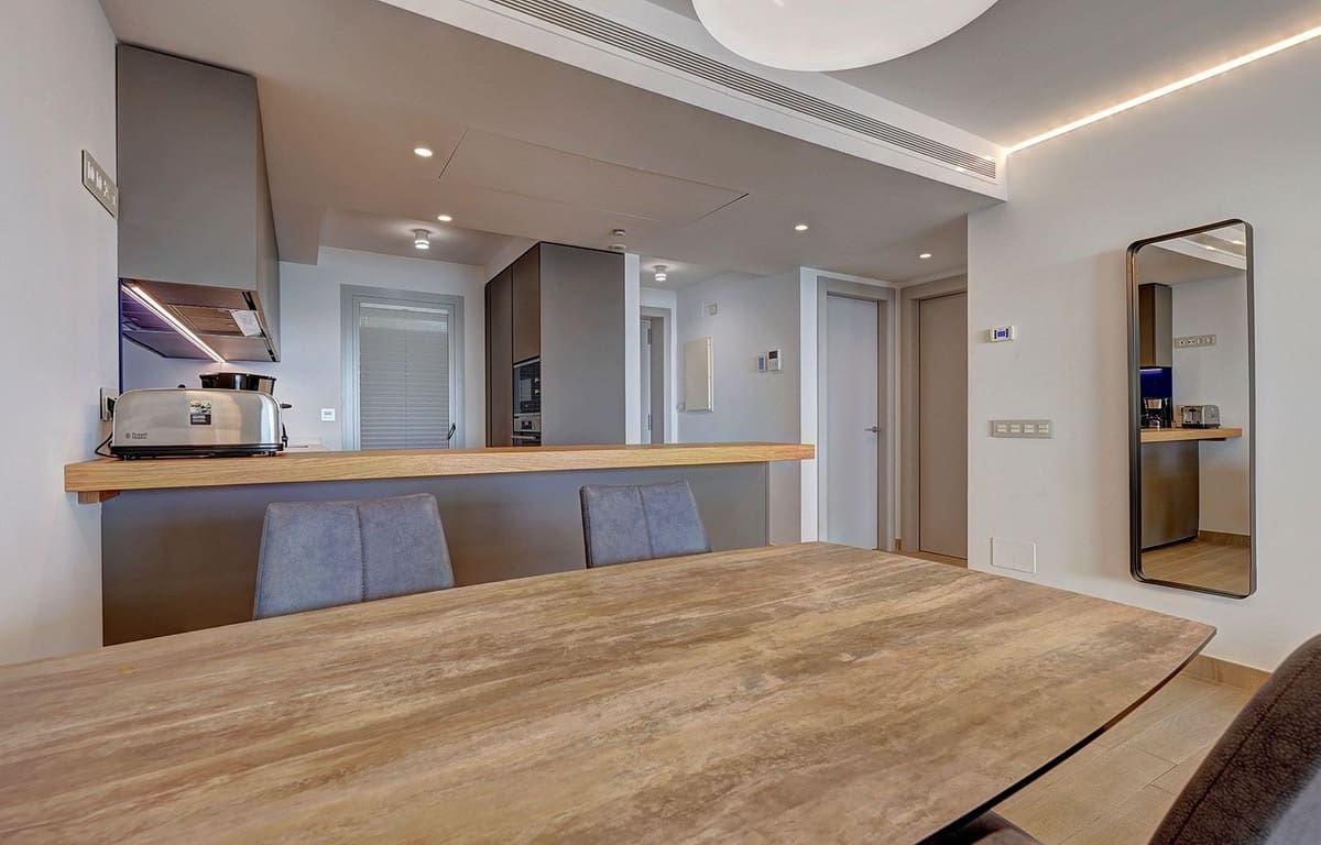 Apartamento Playa de 2 habitaciones en Fuengirola en venta con piscina garaje - 695.000 € (Ref: 9714108)