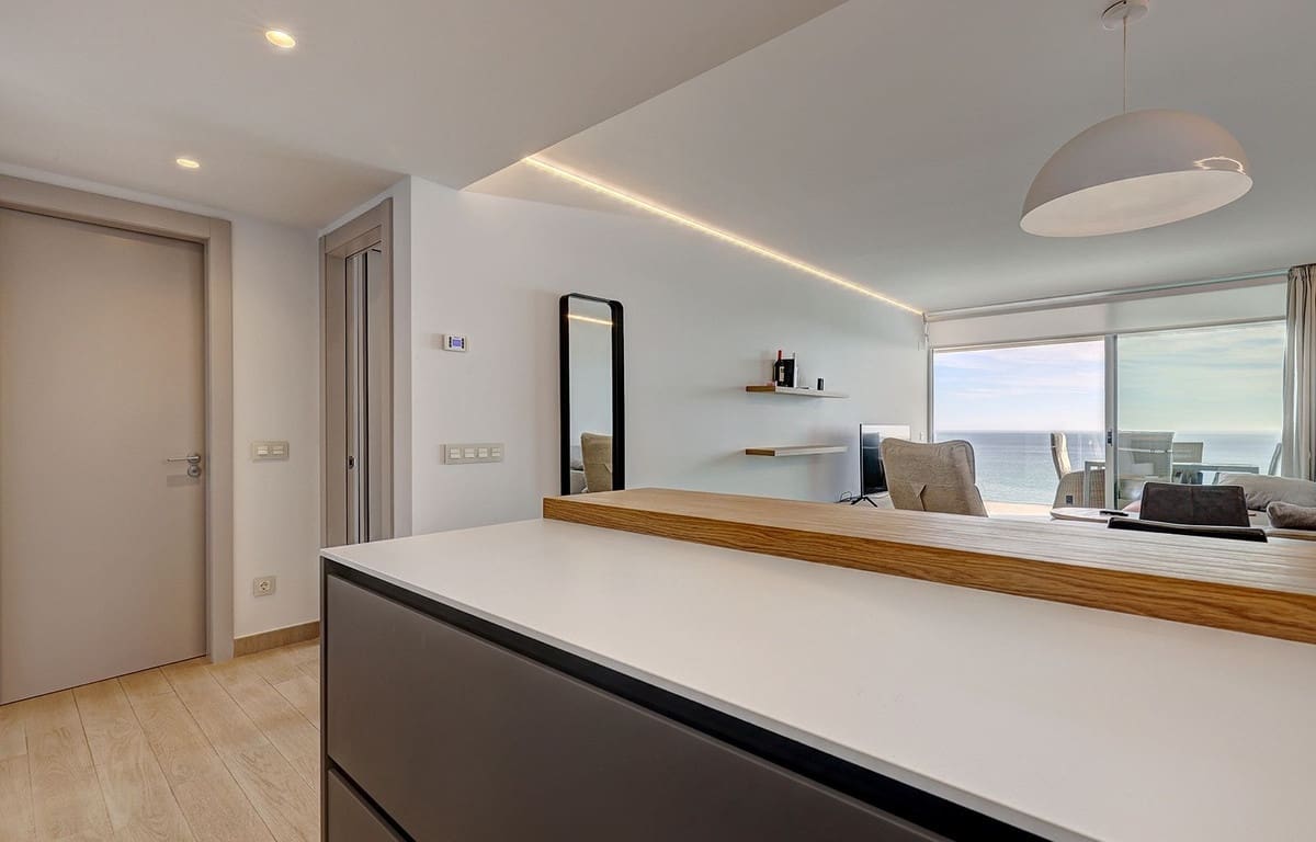 Apartamento Playa de 2 habitaciones en Fuengirola en venta con piscina garaje - 695.000 € (Ref: 9714108)