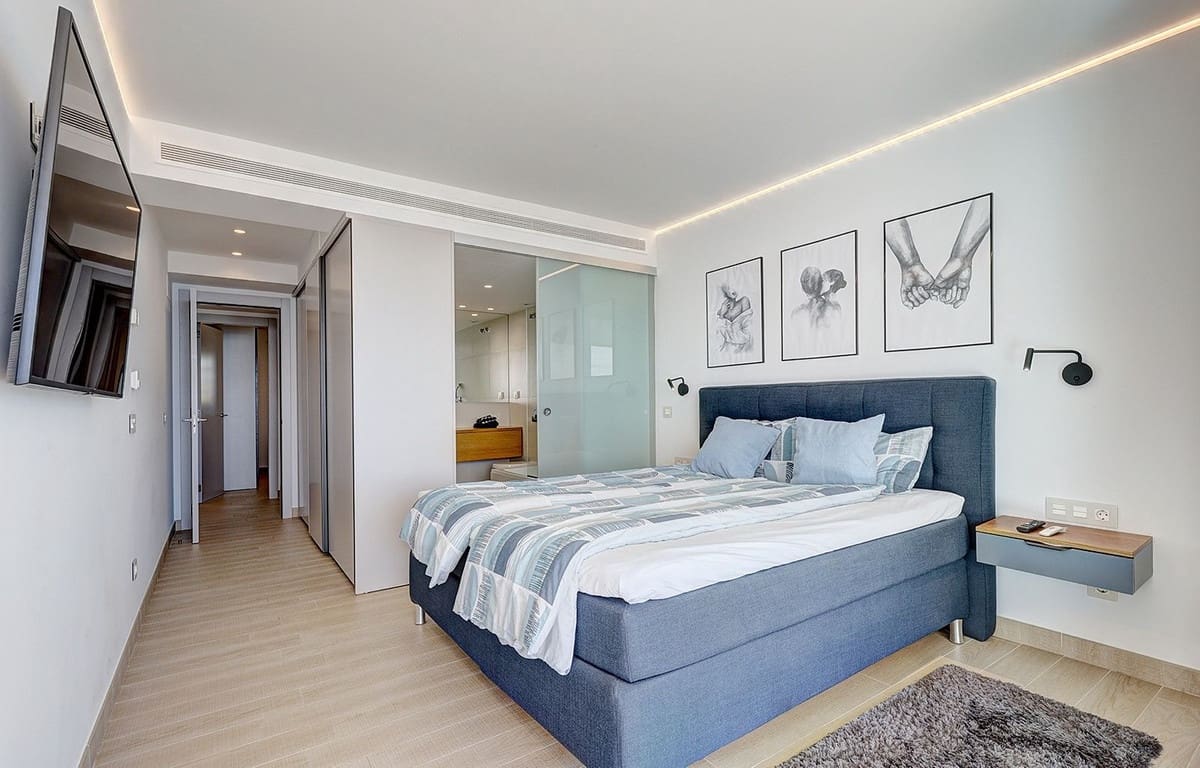 Apartamento Playa de 2 habitaciones en Fuengirola en venta con piscina garaje - 695.000 € (Ref: 9714108)