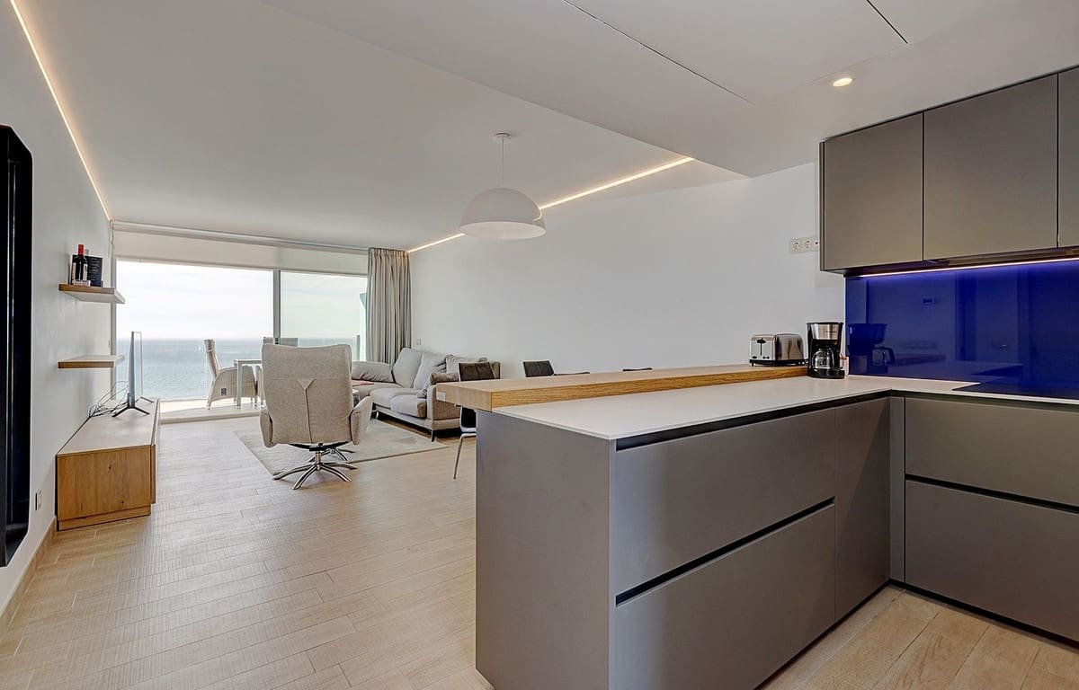 Apartamento Playa de 2 habitaciones en Fuengirola en venta con piscina garaje - 695.000 € (Ref: 9714108)