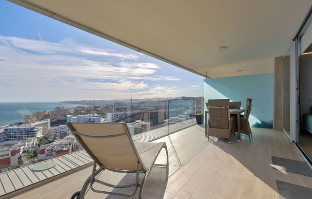 2 soveværelse Strandlejlighed til salg i Fuengirola med swimmingpool garage - € 695.000 (Ref: 9714108)