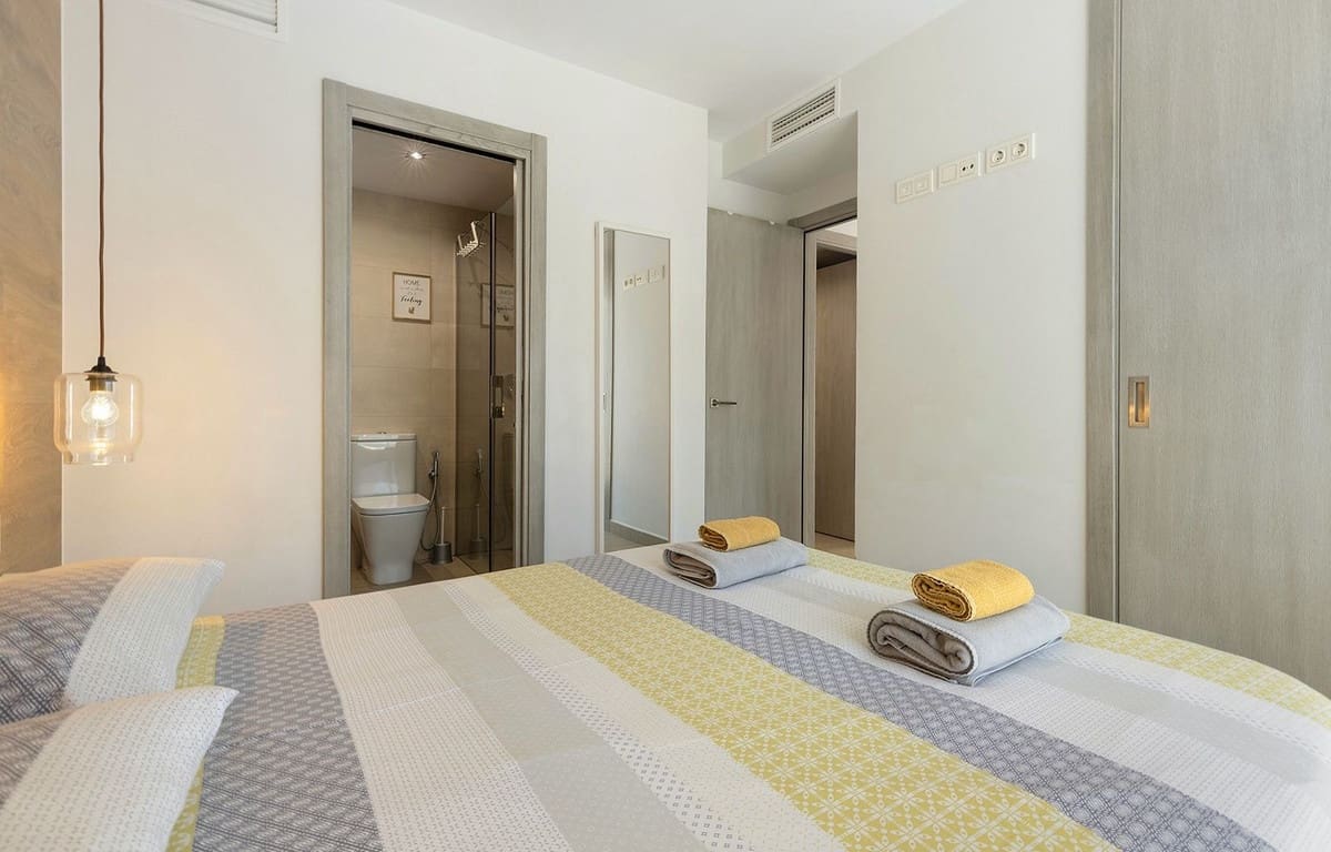 2 camera da letto Appartamento sulla Spiaggia in vendita in Benalmadena Costa con garage - 419.000 € (Rif: 9782859)