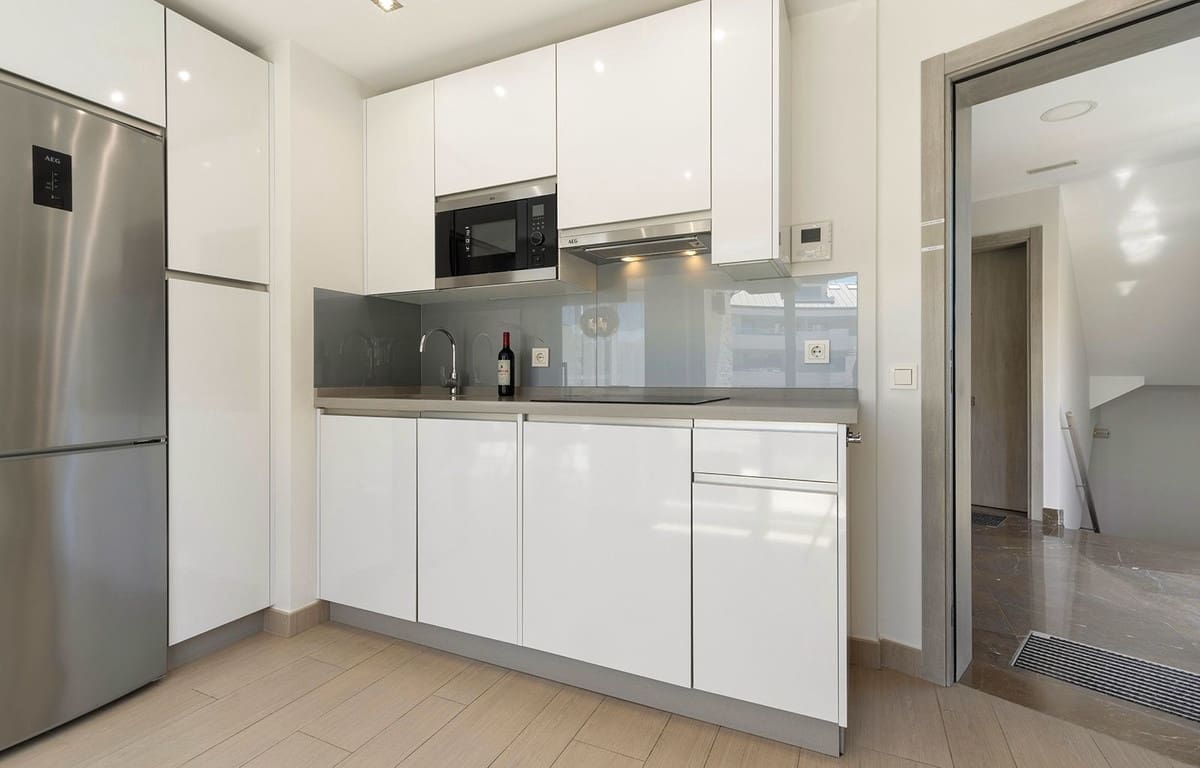 2 camera da letto Appartamento sulla Spiaggia in vendita in Benalmadena Costa con garage - 419.000 € (Rif: 9782859)