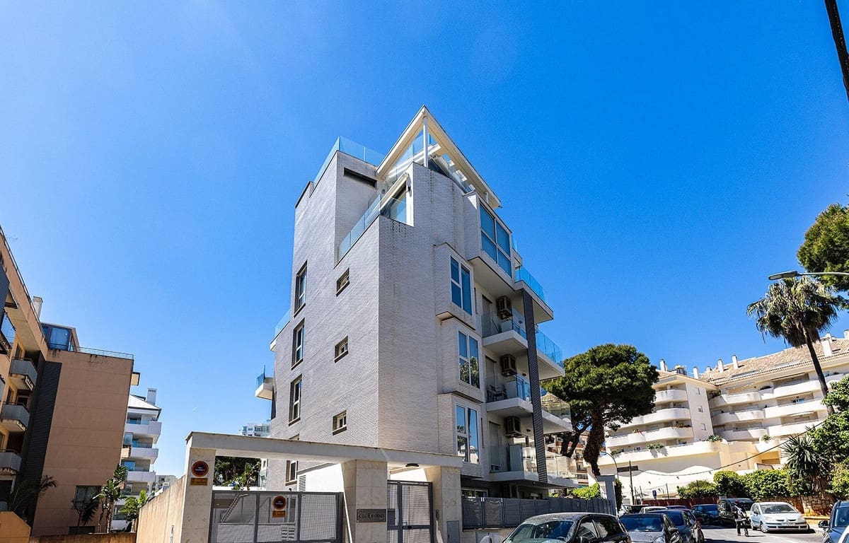 2 camera da letto Appartamento sulla Spiaggia in vendita in Benalmadena Costa con garage - 419.000 € (Rif: 9782859)
