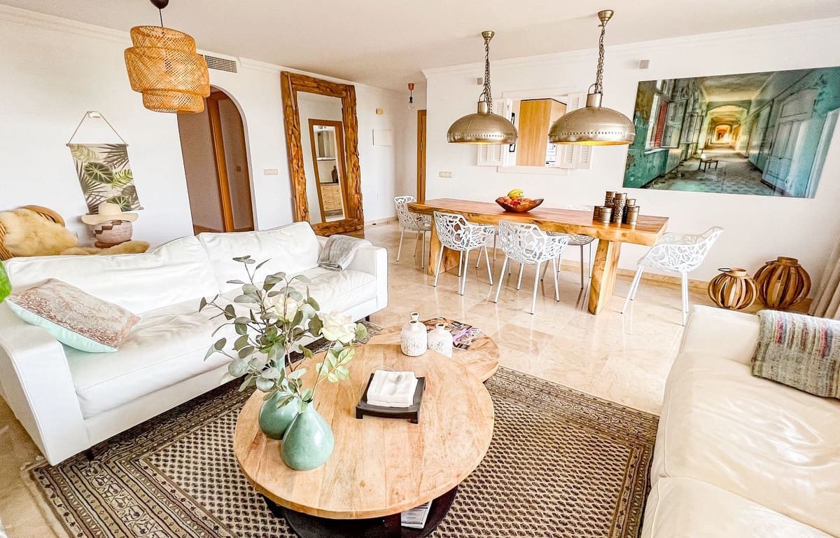 2 soverom Leilighet til salgs i La Mairena med svømmebasseng garasje - € 399 000 (Ref: 9809830)