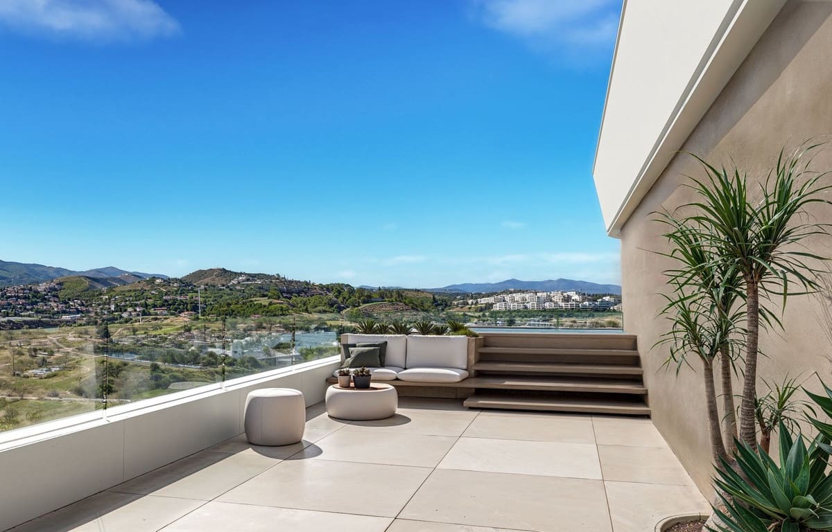 3 soveværelse Lejlighed til salg i Estepona med swimmingpool garage - € 464.000 (Ref: 9882466)