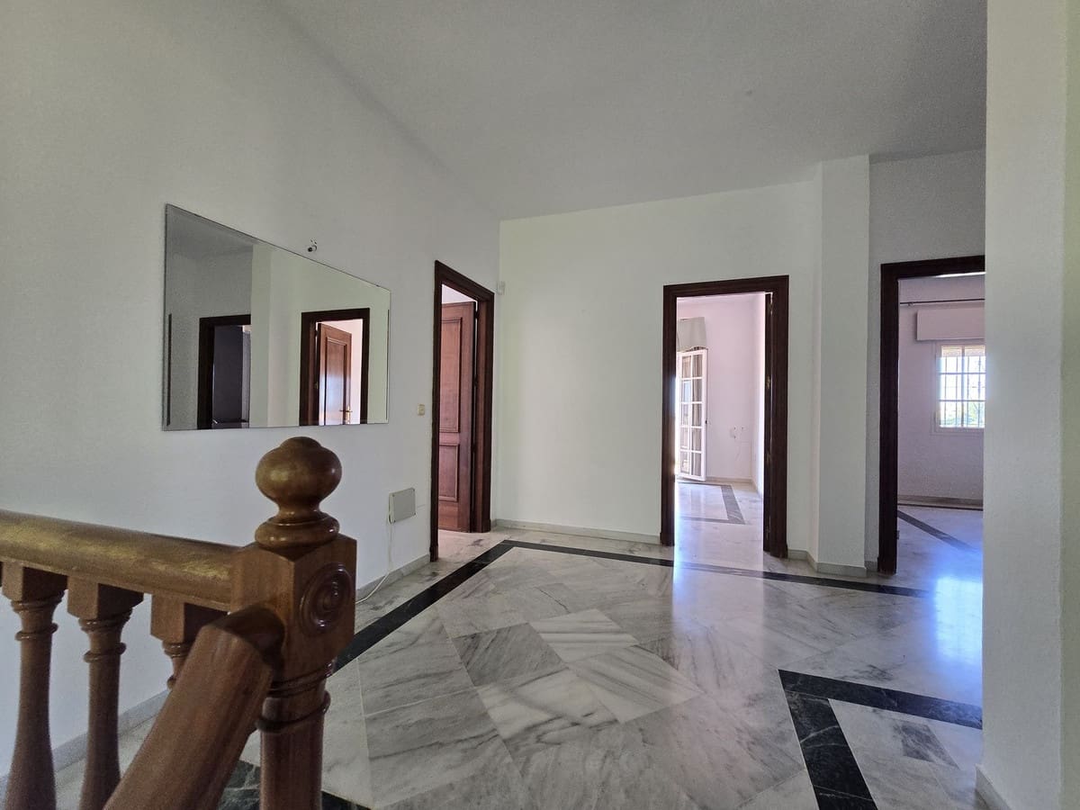 5 bedroom Villa for sale in Torrenueva with pool garage - € 1,230,000 (Ref: 10048109)