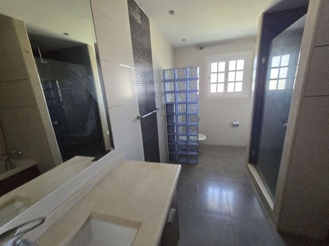 5 bedroom Villa for sale in Torrenueva, Mijas with pool garage - € 1,230,000 (Ref: 10048109)