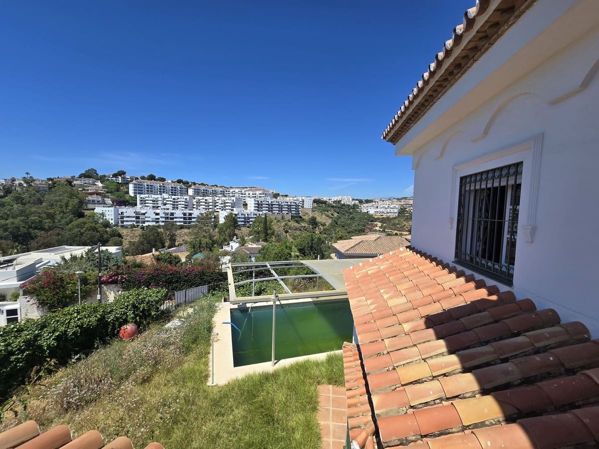 5 bedroom Villa for sale in Torrenueva with pool garage - € 1,230,000 (Ref: 10048109)