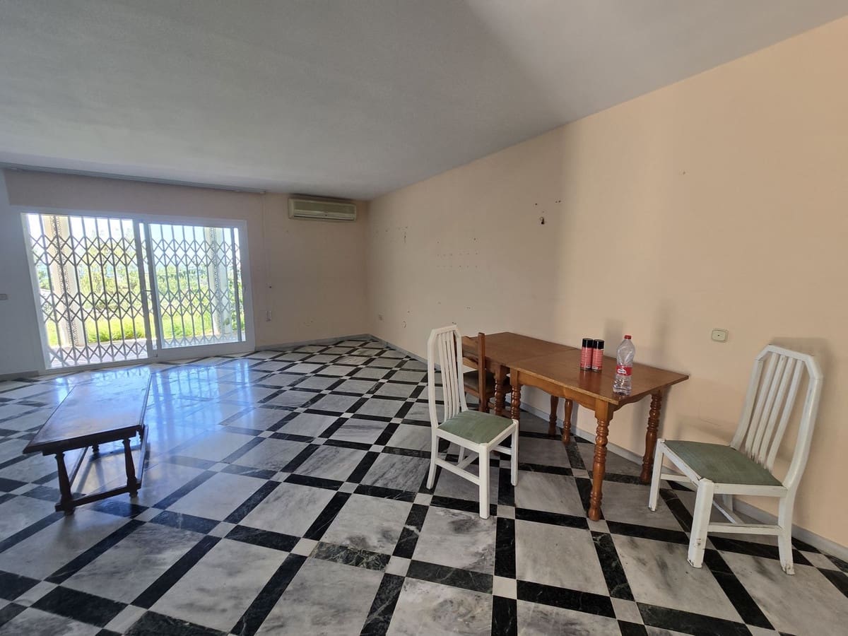 5 bedroom Villa for sale in Torrenueva with pool garage - € 1,230,000 (Ref: 10048109)