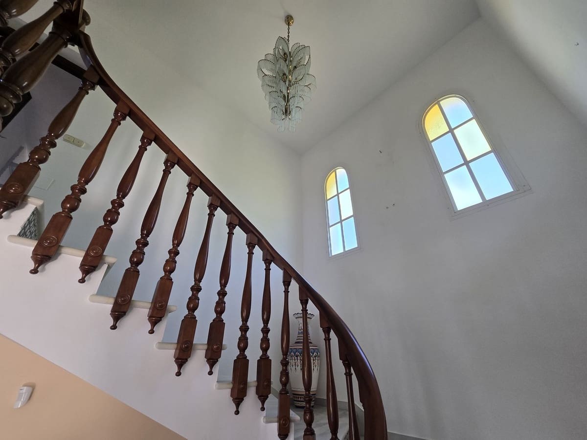 5 bedroom Villa for sale in Torrenueva with pool garage - € 1,230,000 (Ref: 10048109)