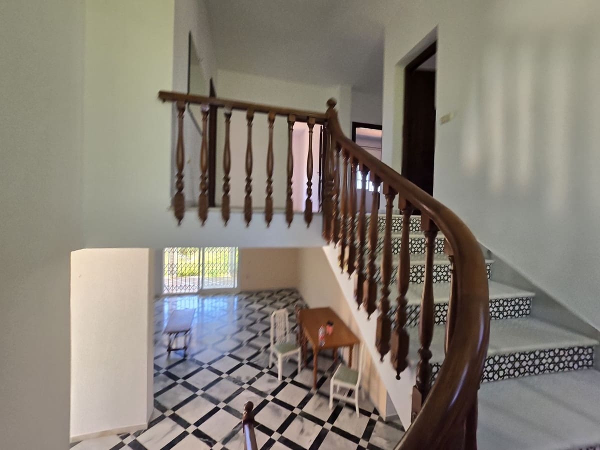 5 bedroom Villa for sale in Torrenueva with pool garage - € 1,230,000 (Ref: 10048109)