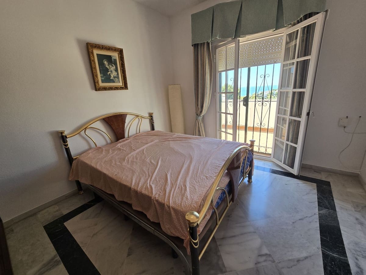 5 bedroom Villa for sale in Torrenueva with pool garage - € 1,230,000 (Ref: 10048109)