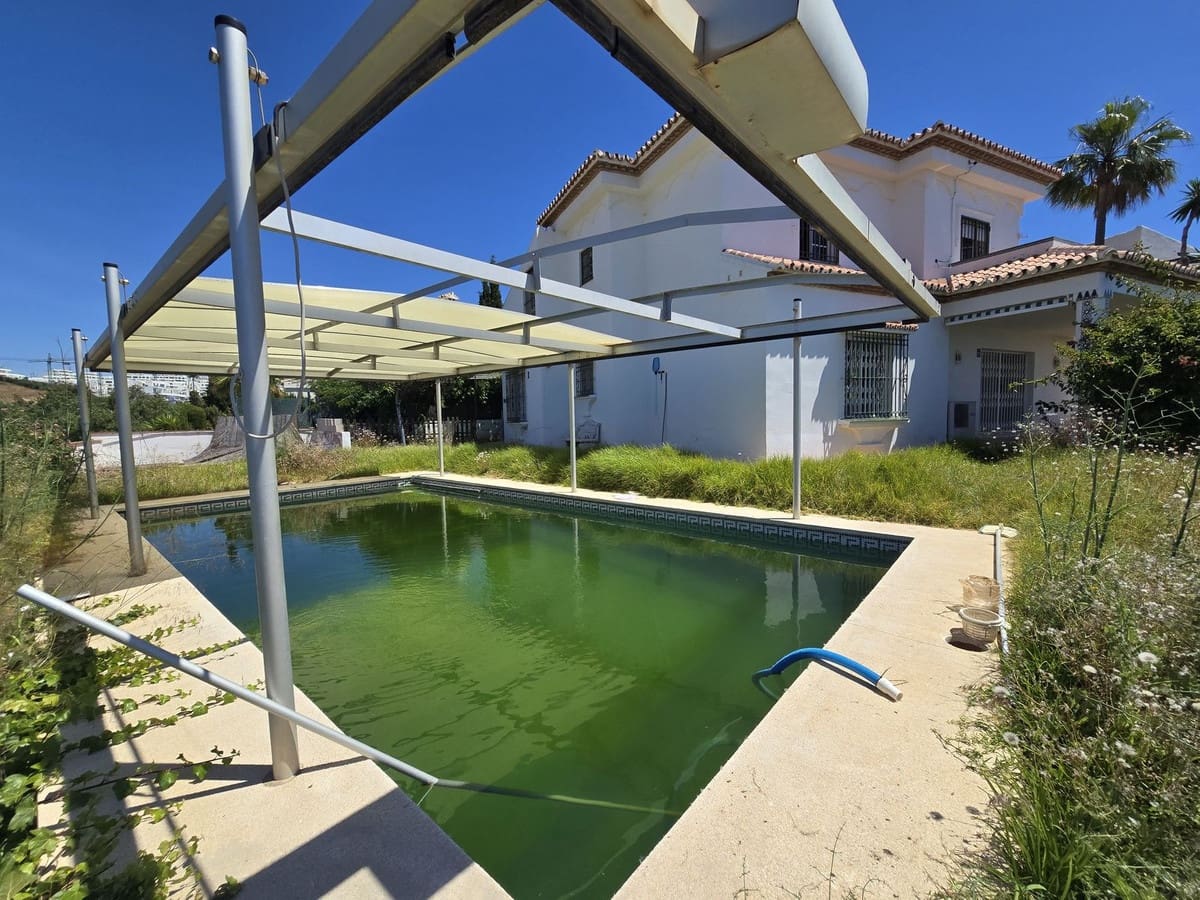 5 bedroom Villa for sale in Torrenueva with pool garage - € 1,230,000 (Ref: 10048109)