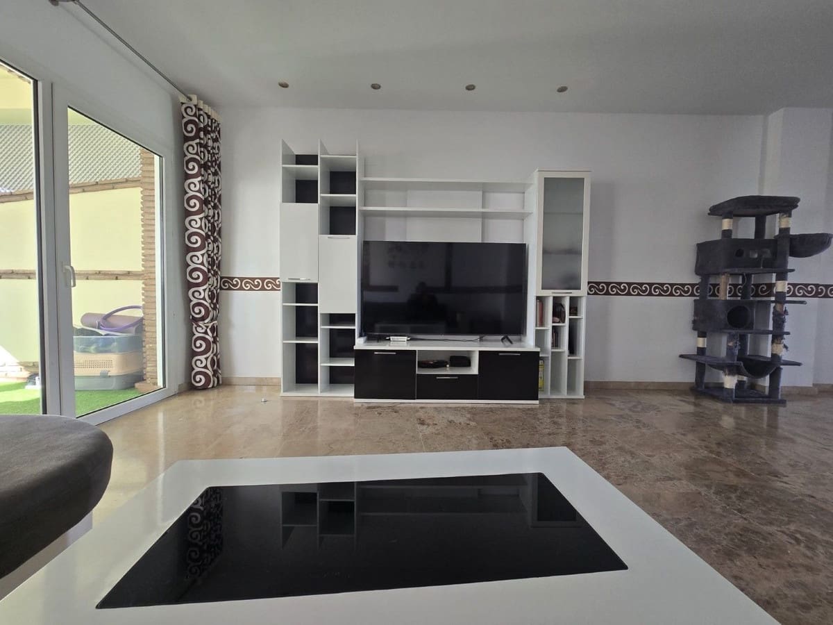 2 chambre Appartement à vendre à Riviera del Sol avec piscine garage - 330 000 € (Ref: 10079983)