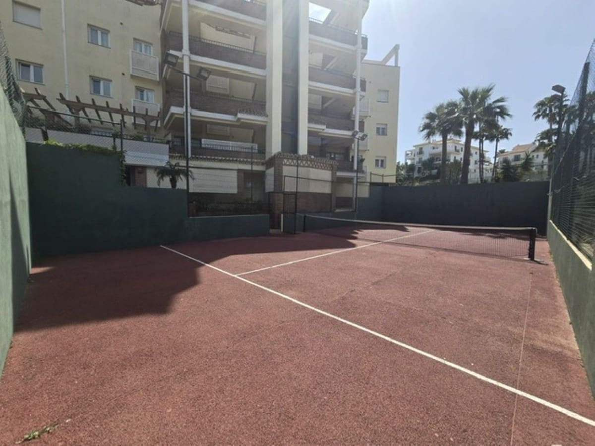 2 chambre Appartement à vendre à Riviera del Sol avec piscine garage - 330 000 € (Ref: 10079983)