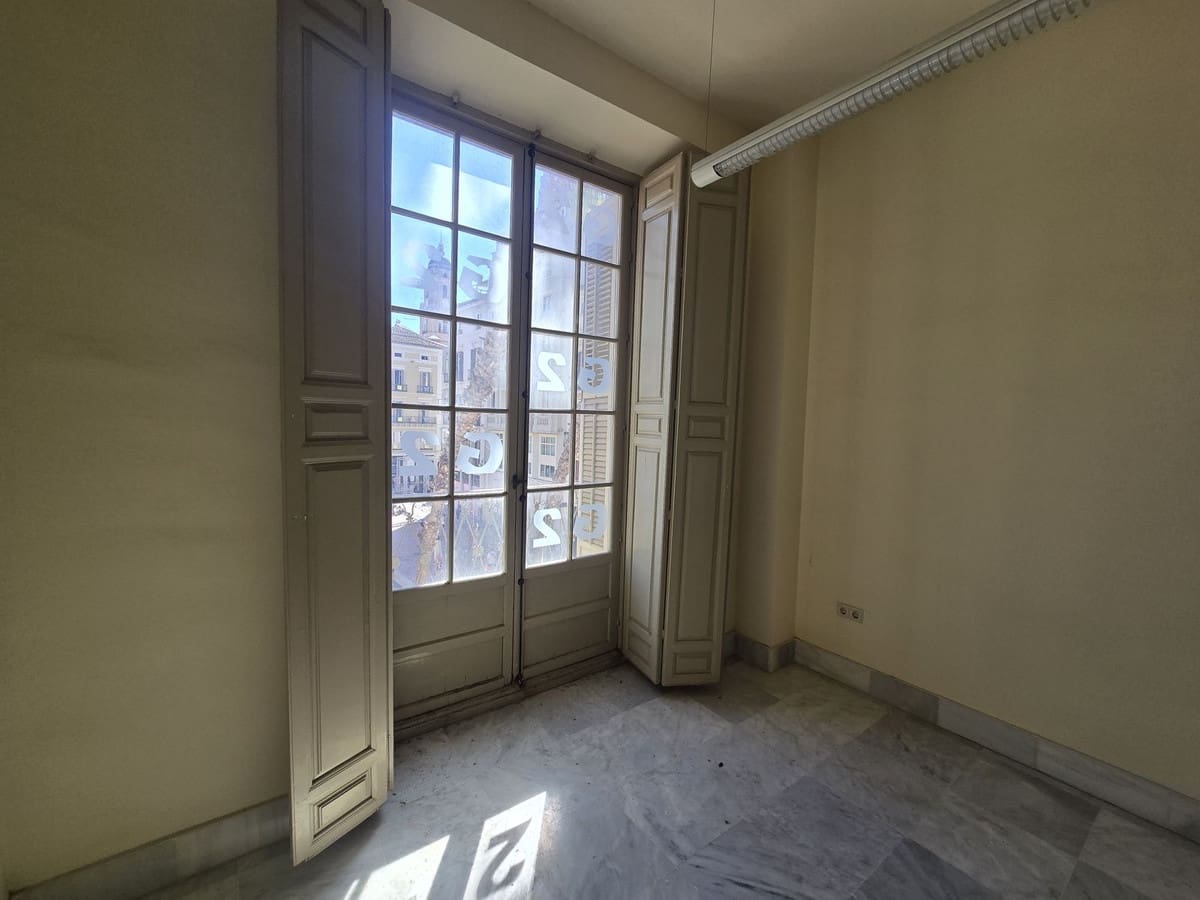 3 bedroom Apartment for sale in Malaga city - € 2,000,000 (Ref: 10099442)