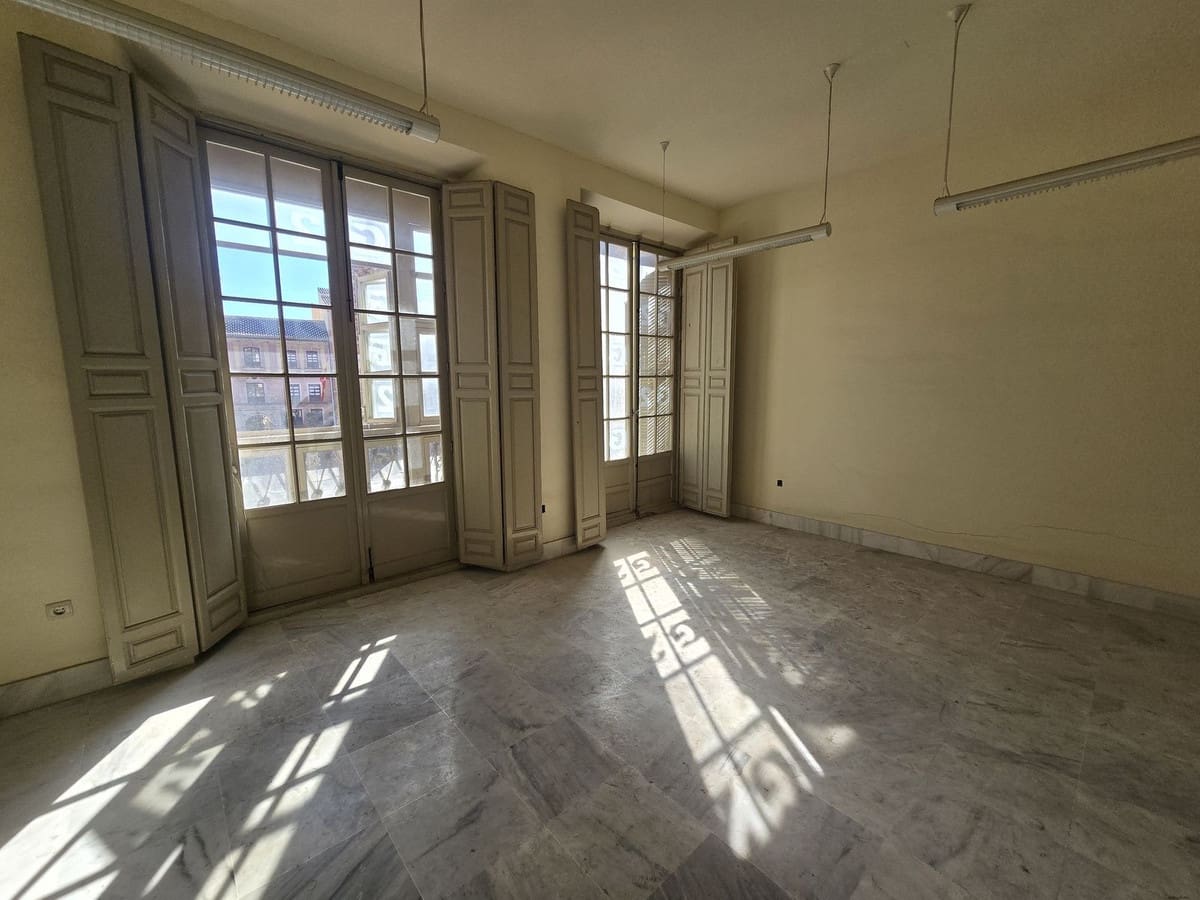 3 bedroom Apartment for sale in Malaga city - € 2,000,000 (Ref: 10099442)