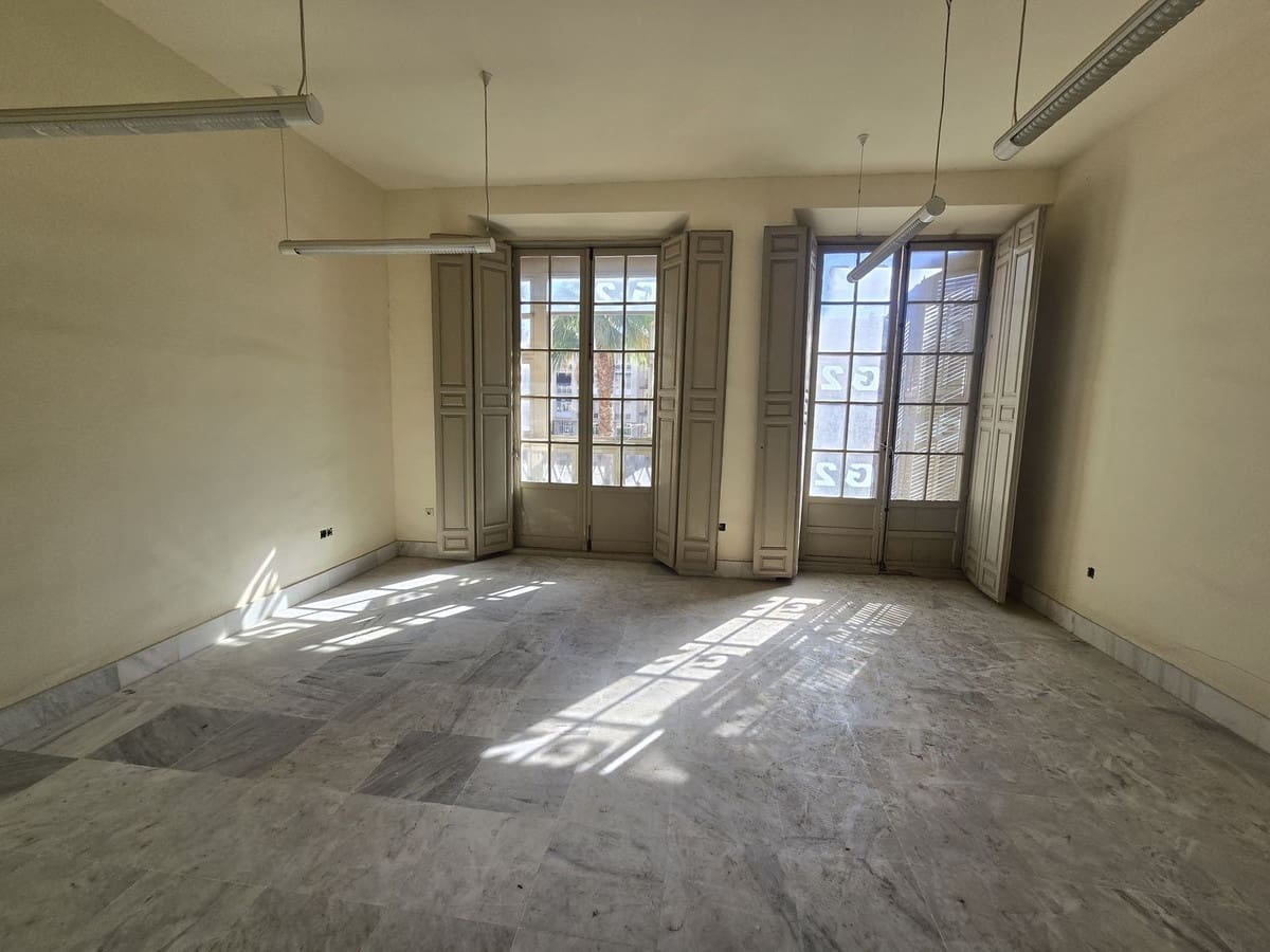 3 bedroom Apartment for sale in Malaga city - € 2,000,000 (Ref: 10099442)