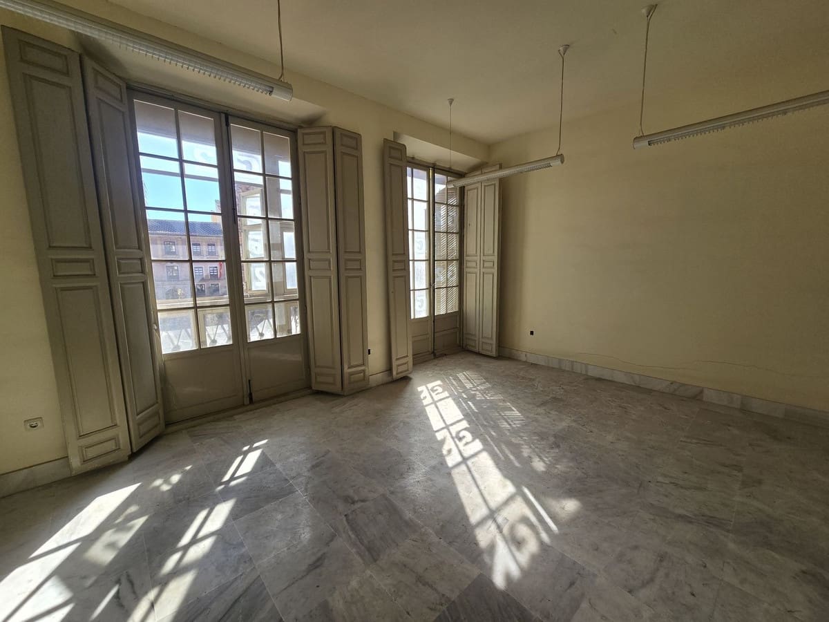3 bedroom Apartment for sale in Malaga city - € 2,000,000 (Ref: 10099442)