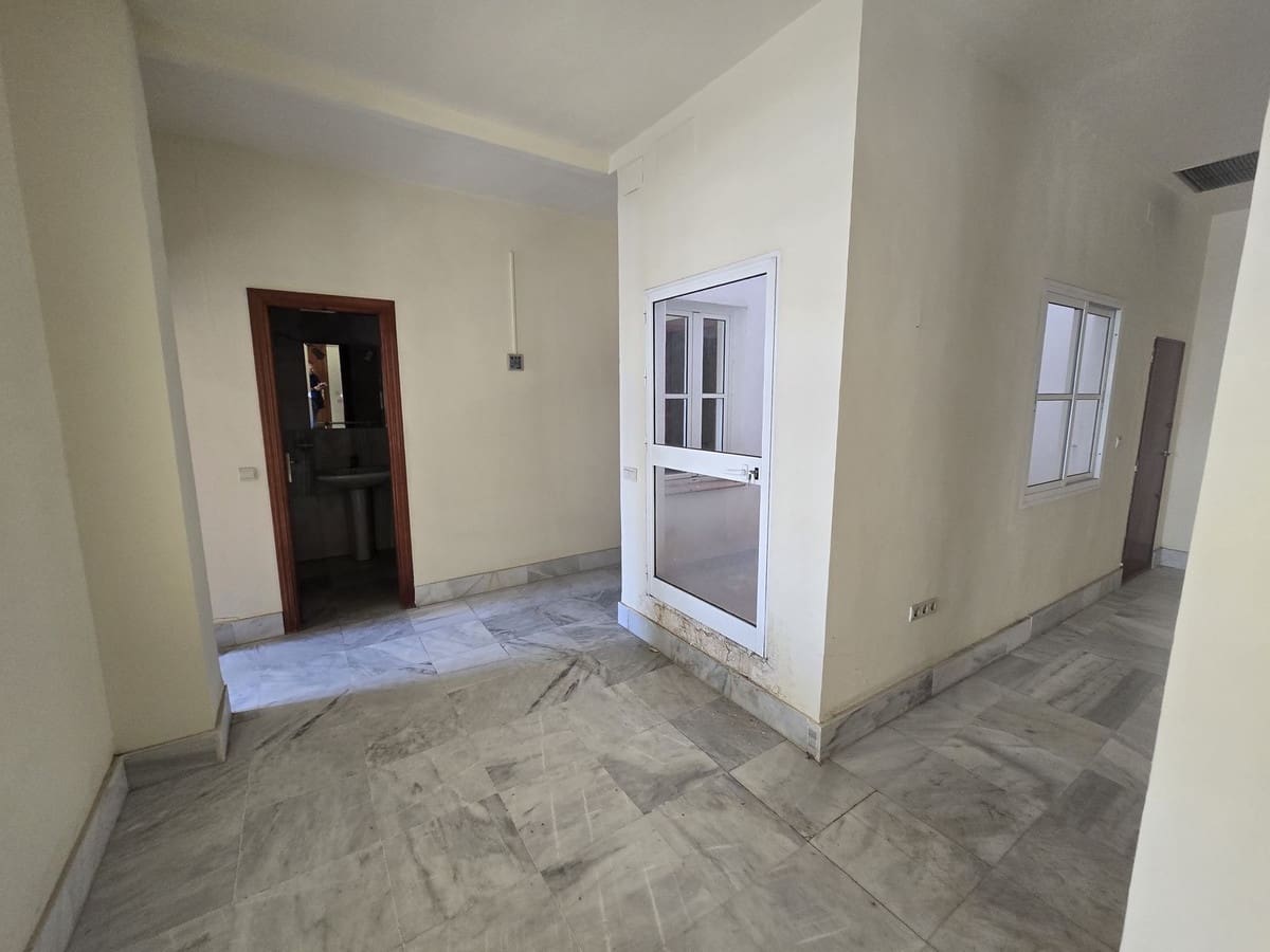 3 bedroom Apartment for sale in Malaga city - € 2,000,000 (Ref: 10099442)