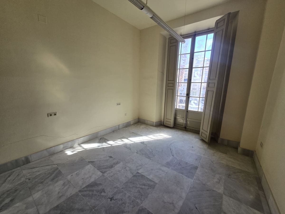 3 bedroom Apartment for sale in Malaga city - € 2,000,000 (Ref: 10099442)