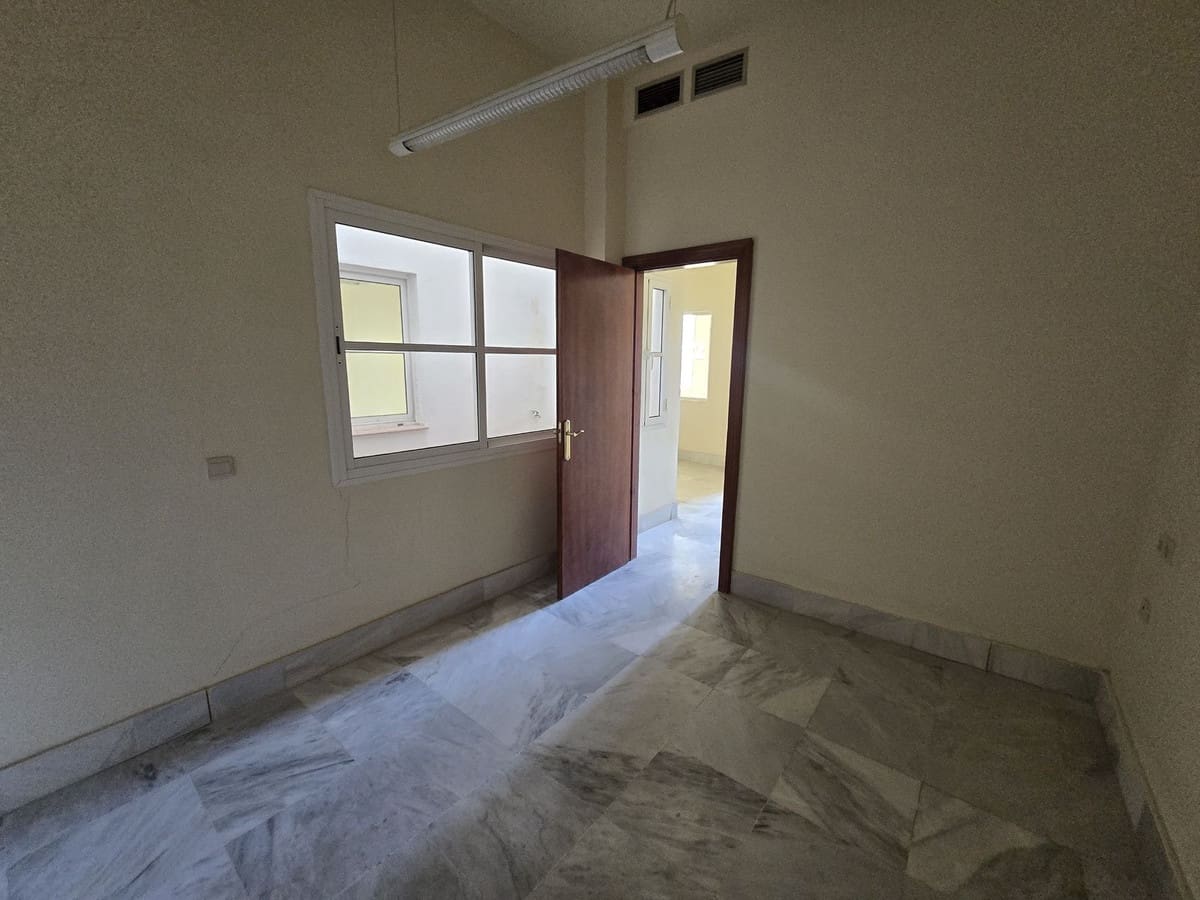 3 bedroom Apartment for sale in Malaga city - € 2,000,000 (Ref: 10099442)