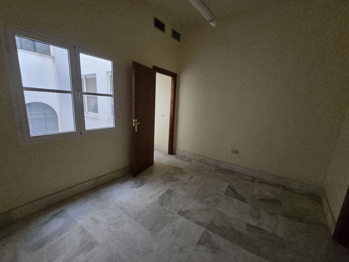 3 bedroom Apartment for sale in Malaga city - € 2,000,000 (Ref: 10099442)