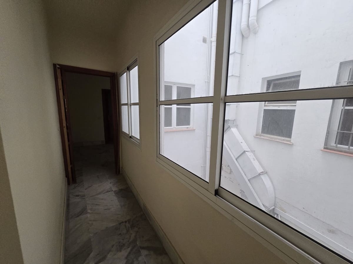 3 bedroom Apartment for sale in Malaga city - € 2,000,000 (Ref: 10099442)