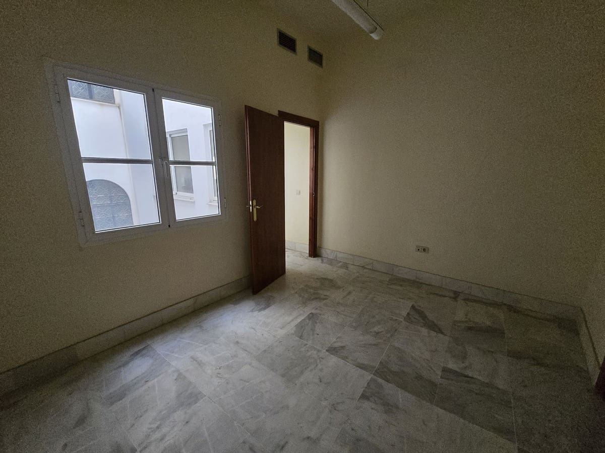 3 bedroom Apartment for sale in Malaga city - € 2,000,000 (Ref: 10099442)