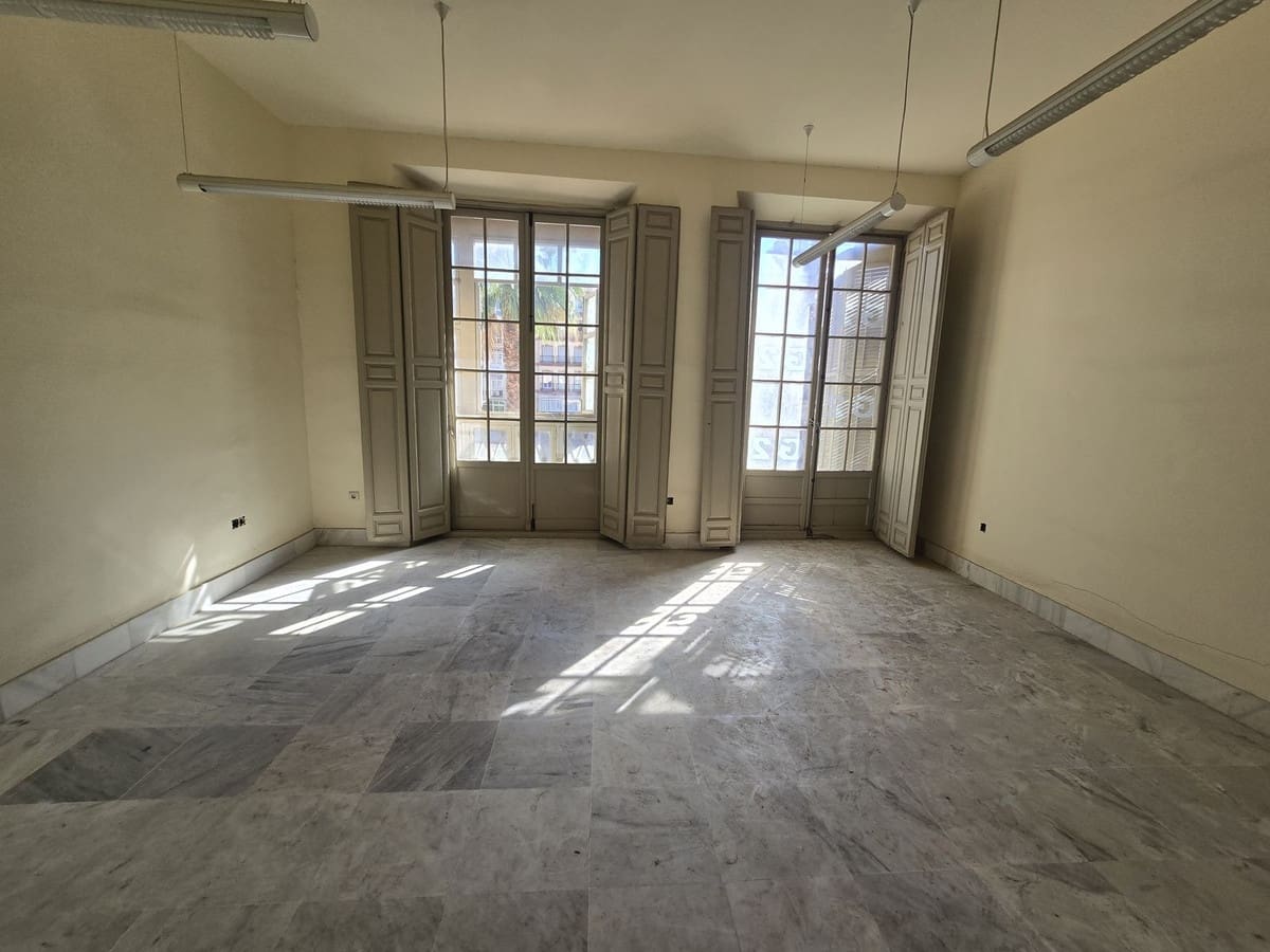 3 bedroom Apartment for sale in Malaga city - € 2,000,000 (Ref: 10099442)