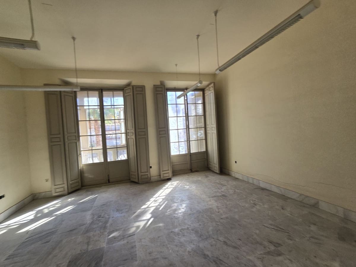 3 bedroom Apartment for sale in Malaga city - € 2,000,000 (Ref: 10099442)