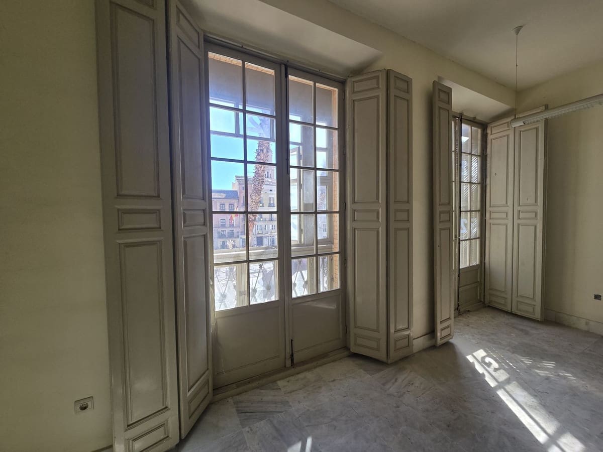 3 bedroom Apartment for sale in Malaga city - € 2,000,000 (Ref: 10099442)
