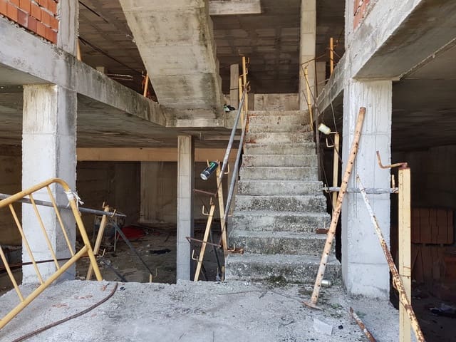 14 soveværelse Erhverv til salg i Benahavís med garage - € 520.000 (Ref: 5123332)