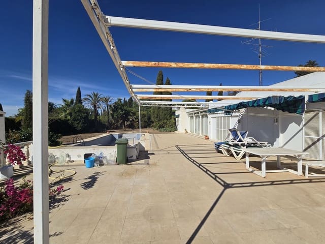 6 sypialnia Willa na sprzedaż w Marbella z basenem garażem - 3 200 000 € (Ref: 8583331)