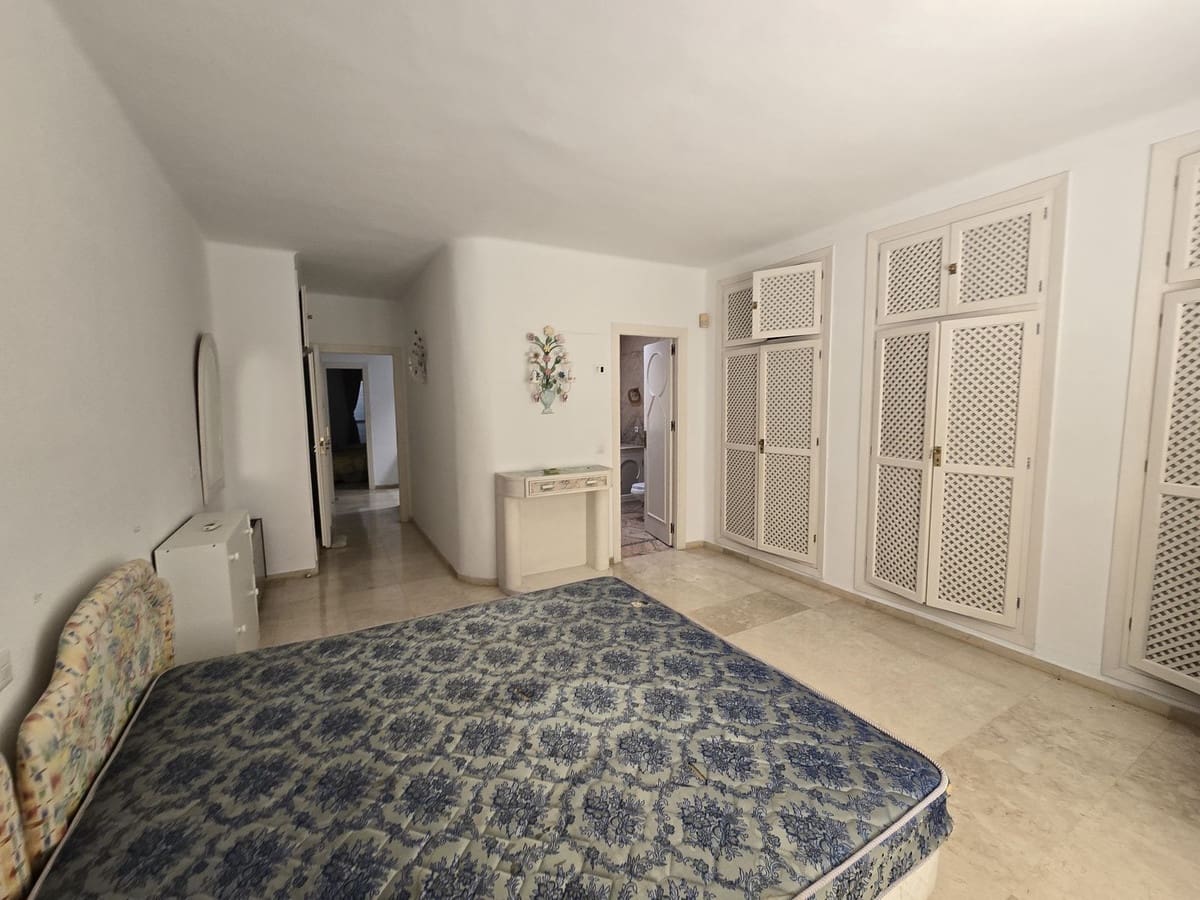 6 slaapkamer Villa te koop in Marbella met zwembad garage - € 3.200.000 (Ref: 8583331)