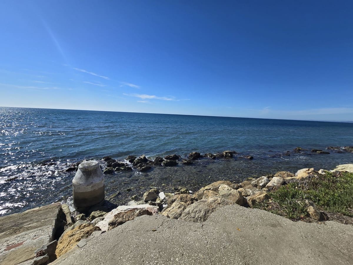 Building Plot for sale in Marbesa - € 1,350,000 (Ref: 8596597)