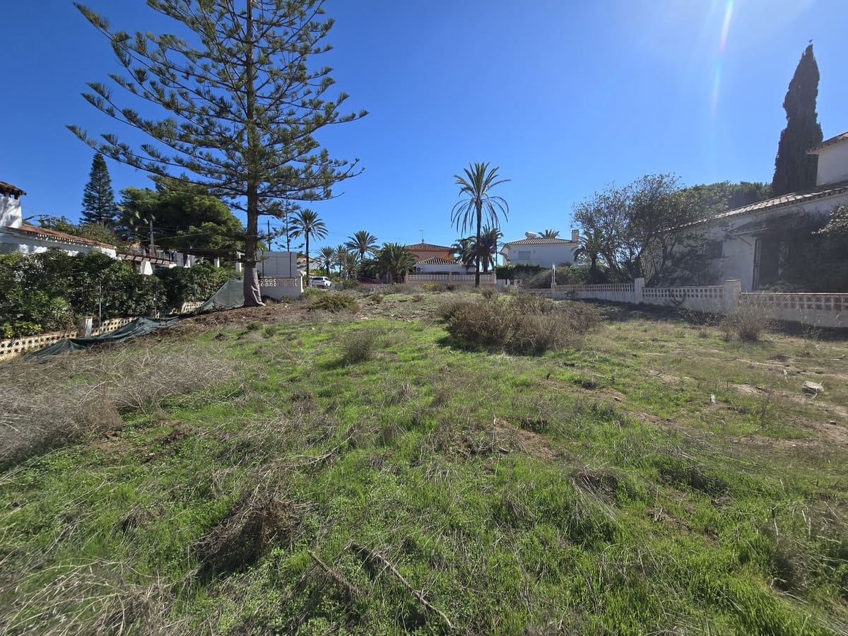 Building Plot for sale in Marbesa - € 1,350,000 (Ref: 8596597)