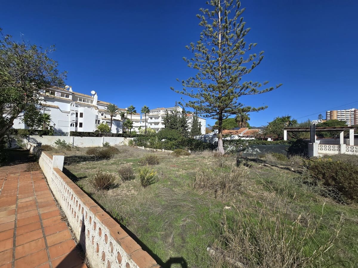 Building Plot for sale in Marbesa - € 1,350,000 (Ref: 8596597)