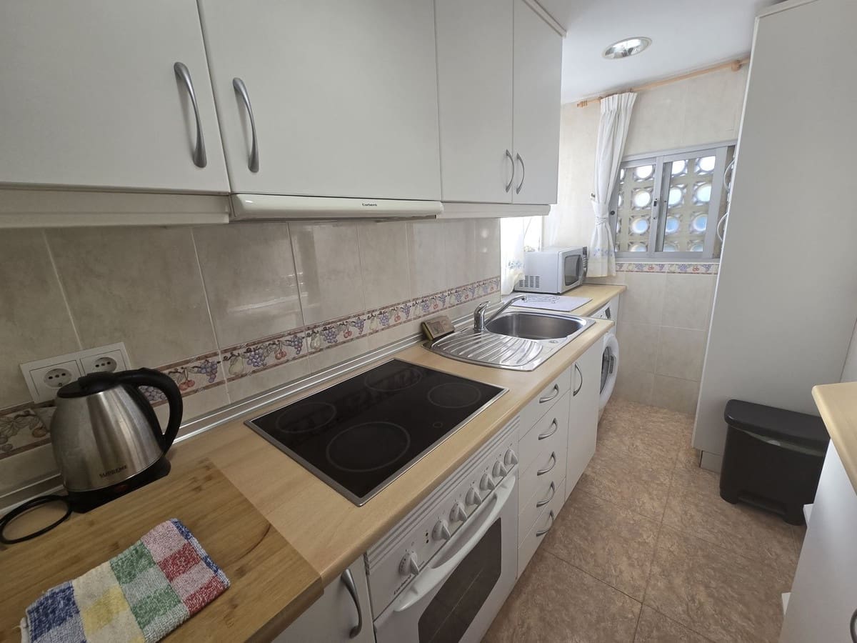 3 soverom Leilighet til salgs i Calahonda med svømmebasseng garasje - € 345 000 (Ref: 9033829)