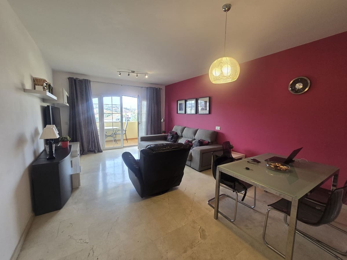 2 soverom Leilighet til salgs i Riviera del Sol med svømmebasseng garasje - € 275 000 (Ref: 9216333)