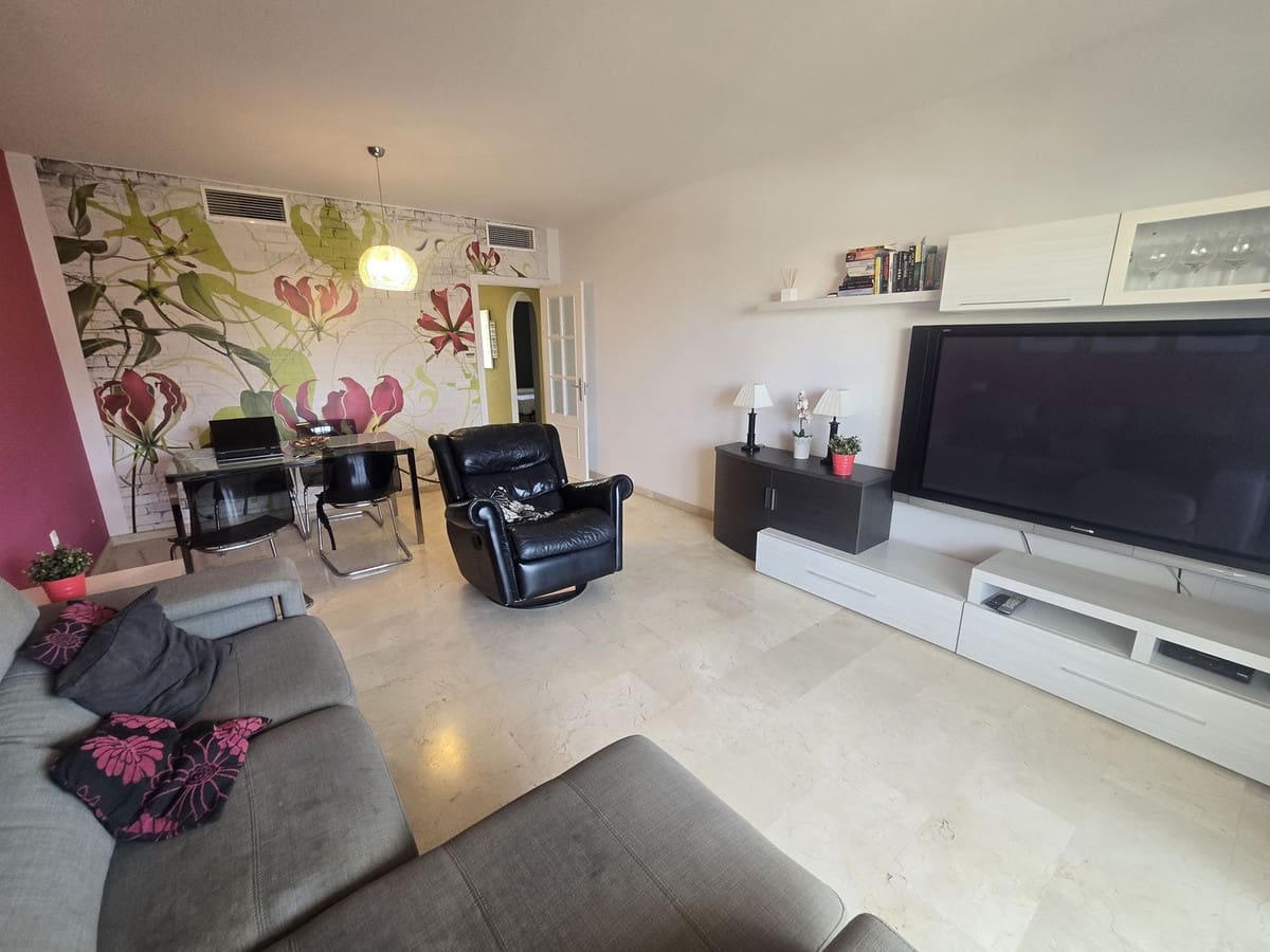 2 soverom Leilighet til salgs i Riviera del Sol med svømmebasseng garasje - € 275 000 (Ref: 9216333)