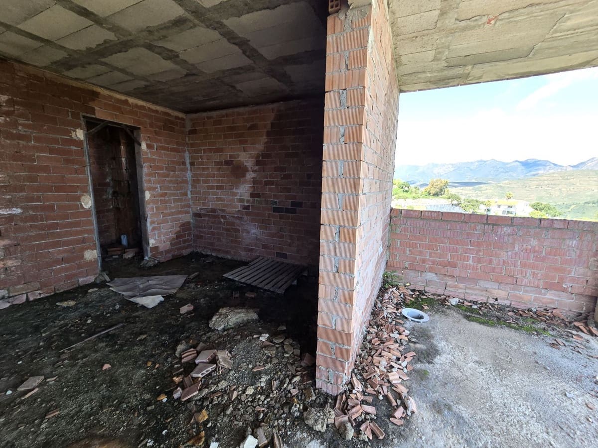 Building Plot for sale in La Mairena - € 5,950,000 (Ref: 9235771)