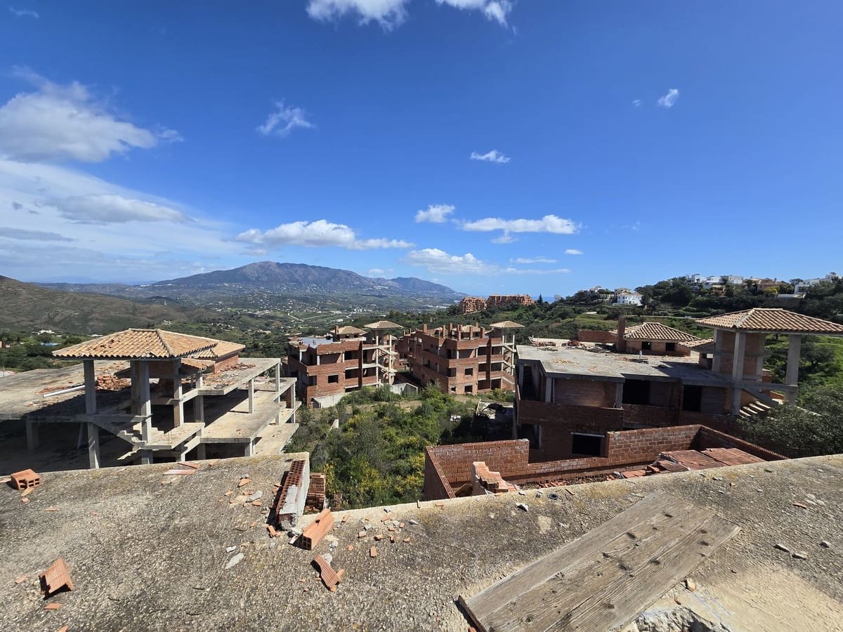 Building Plot for sale in La Mairena - € 5,950,000 (Ref: 9235771)