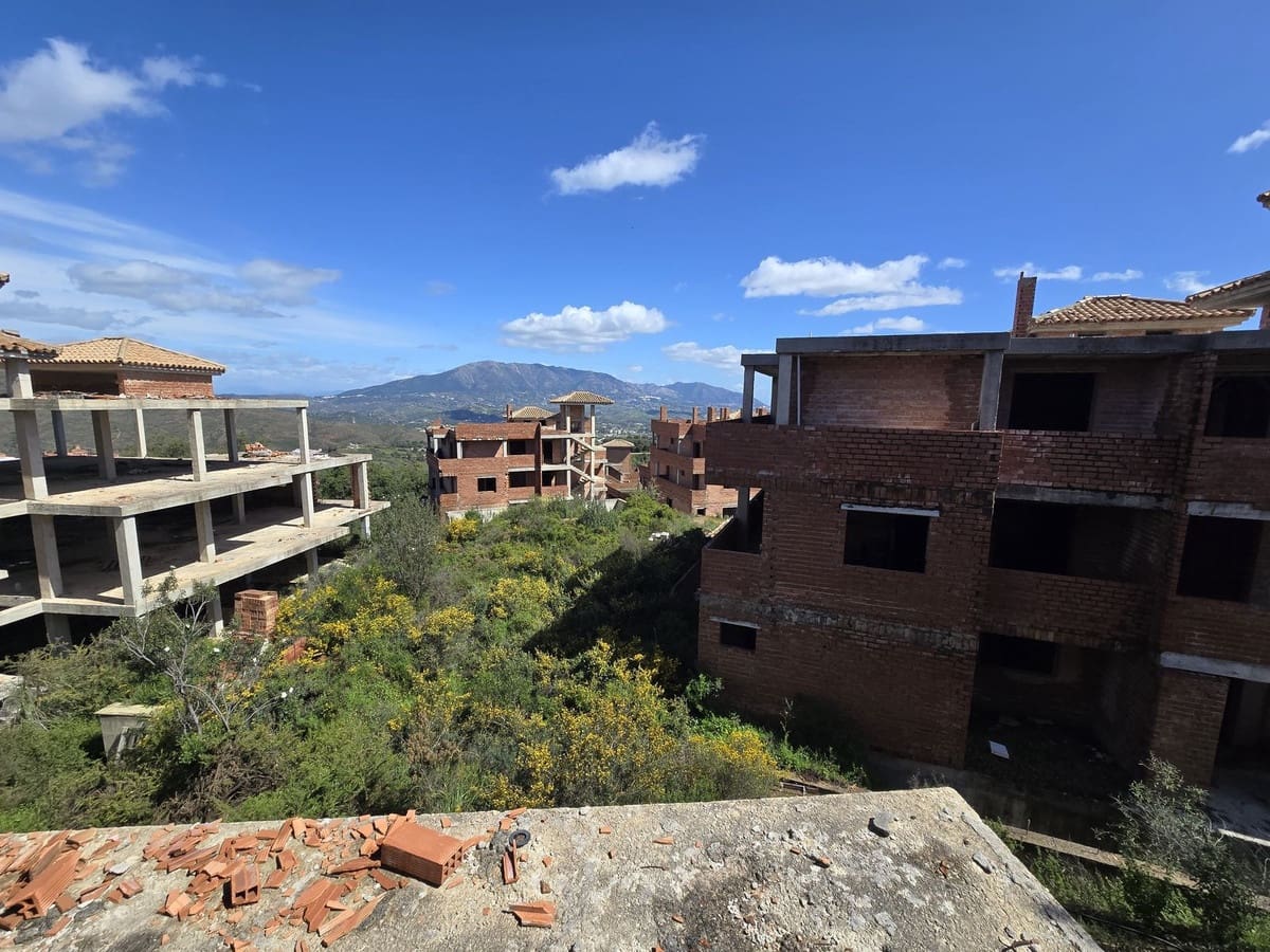 Building Plot for sale in La Mairena - € 5,950,000 (Ref: 9235771)