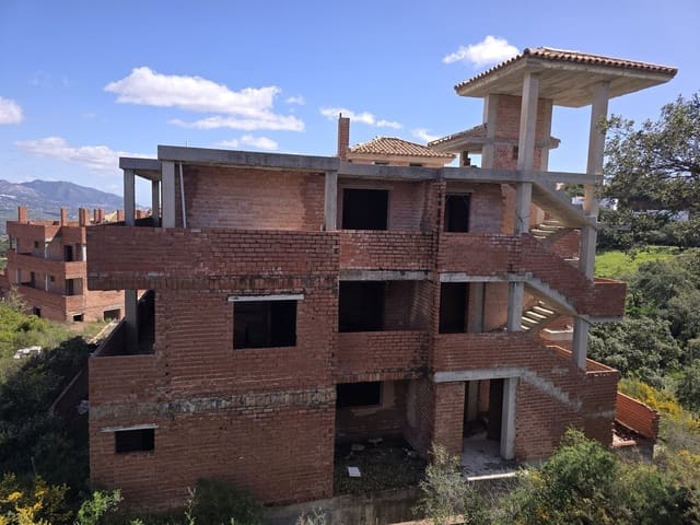 Bauplatz zu verkaufen in La Mairena, Ojen - 5.950.000 € (Ref: 9235771)