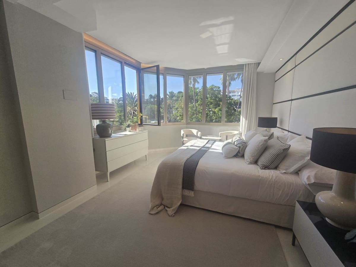 4 soverom Leilighet til salgs i Puerto Banus med svømmebasseng garasje - € 4 950 000 (Ref: 9332686)